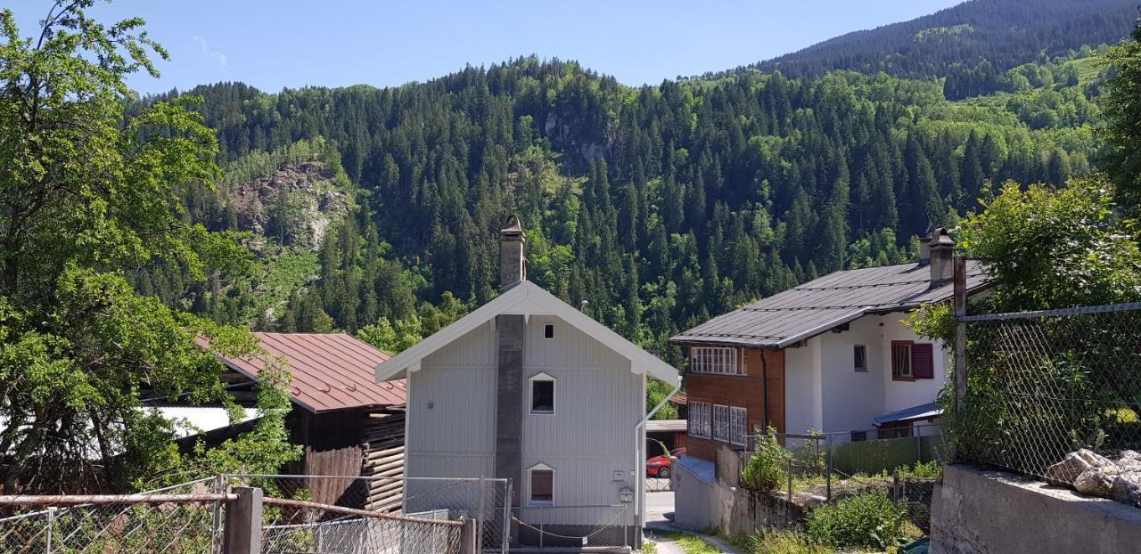 Casa Cuschina - Mit Sauna In Der Schoenen Surselva Dardin Eksteriør bilde